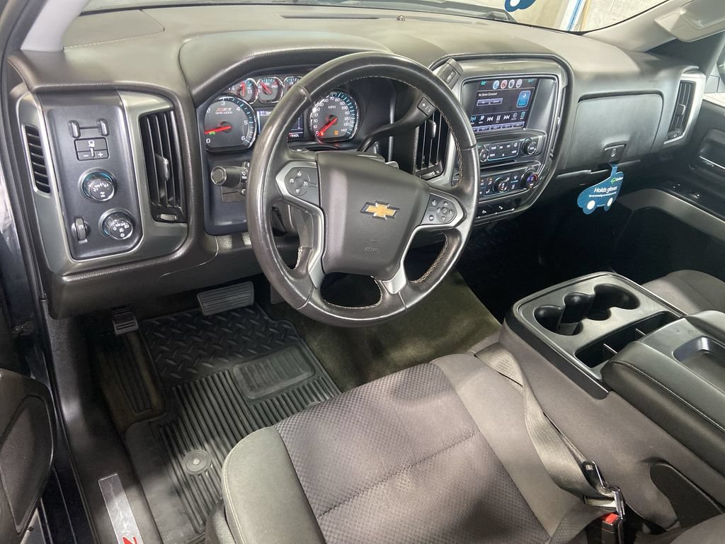 Used 2018 Chevrolet Silverado 1500 LT w/ All Star Edition AWD/4WD image 10