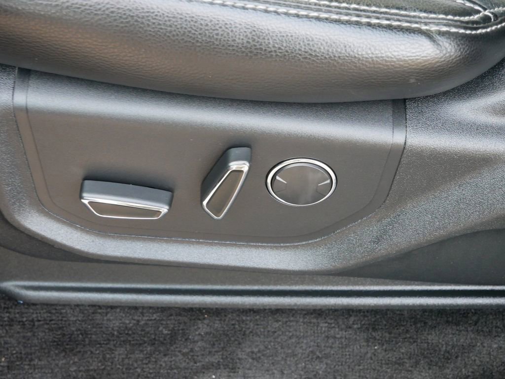 Used 2018 Ford F150 Lariat w/ Equipment Group 502A Luxury image 17