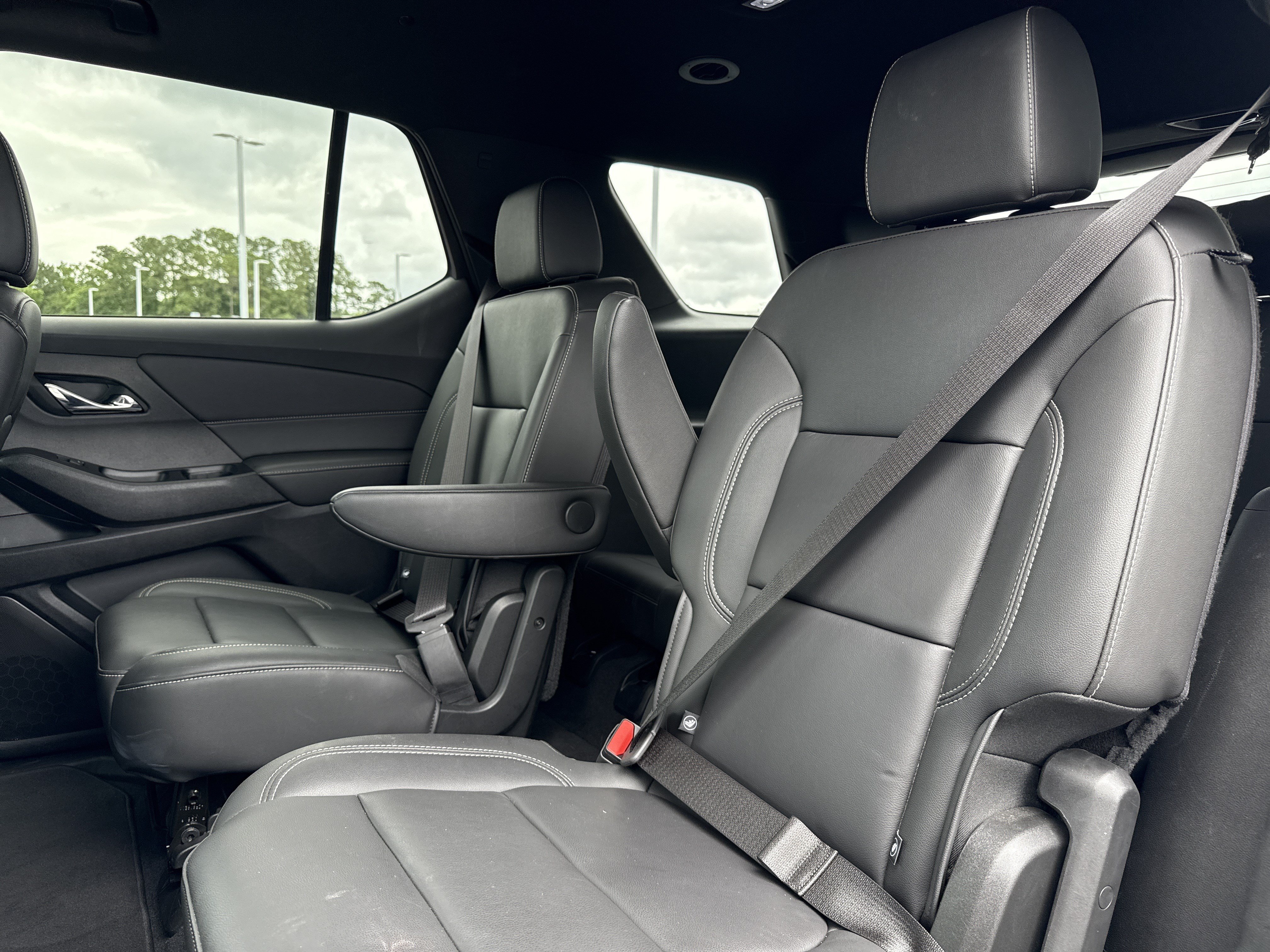 Used 2023 Chevrolet Traverse LT AWD/4WD image 29