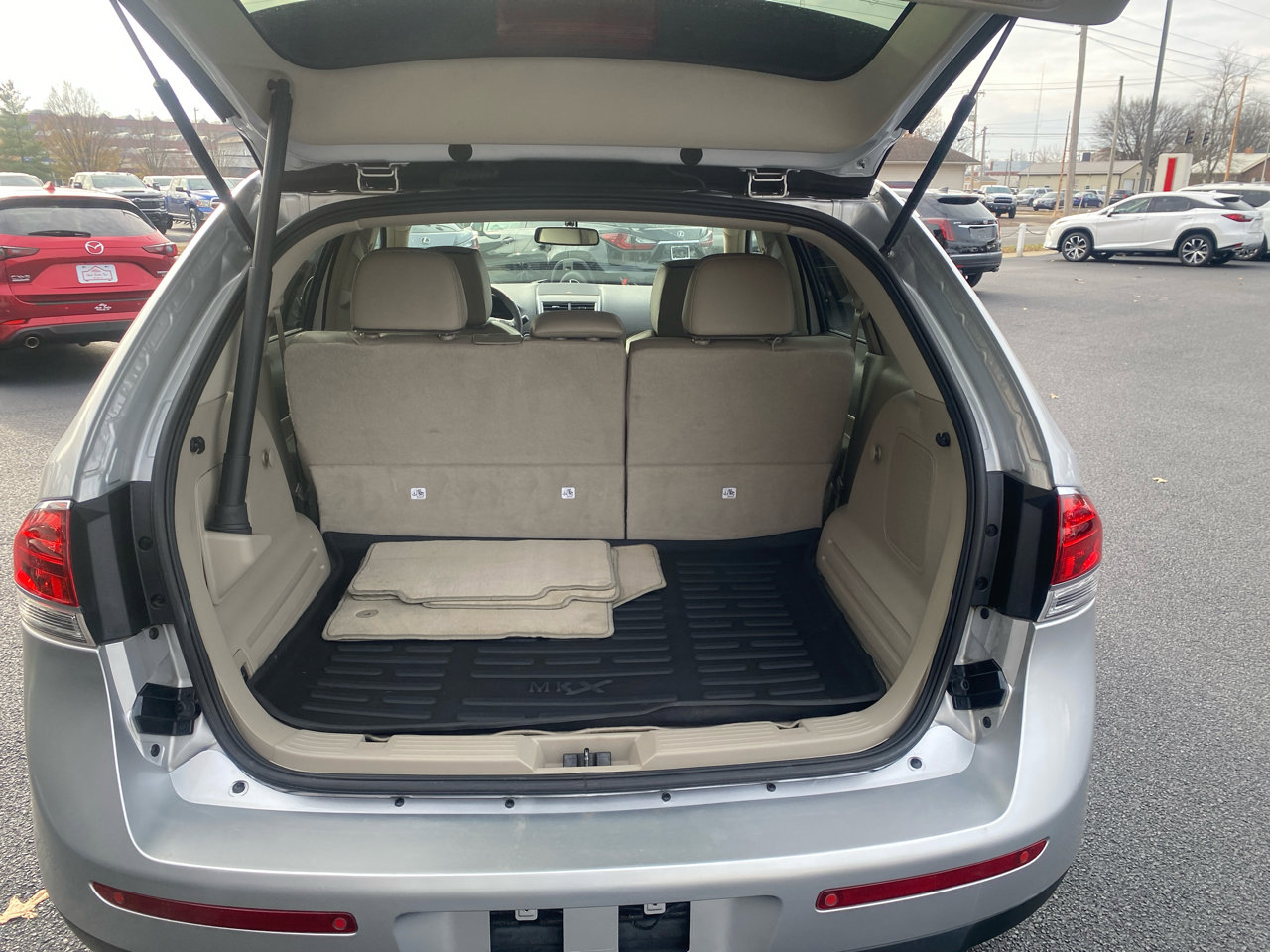 Used 2015 Lincoln MKX FWD w/ Equipment Group 101A image 12