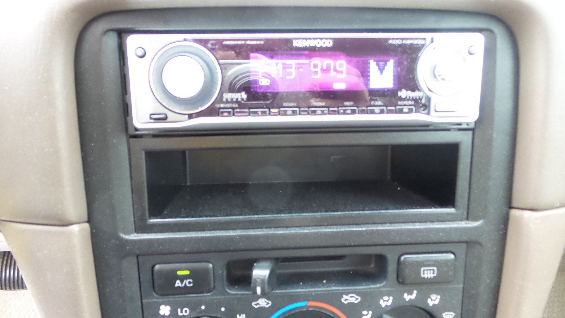 Used 1998 Toyota Camry LE FWD image 32