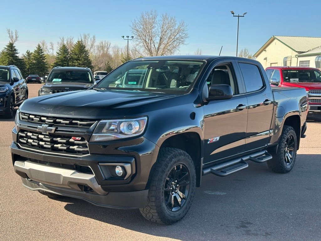 Used 2022 Chevrolet Colorado Z71 w/ Z71 Midnight Edition AWD/4WD image 4
