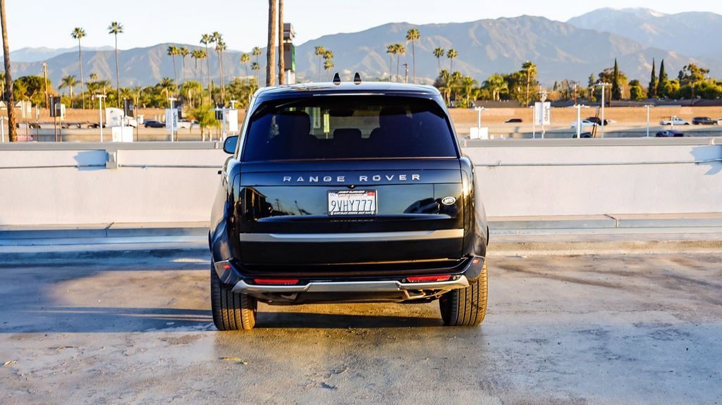 Used 2023 Land Rover Range Rover SE image 8