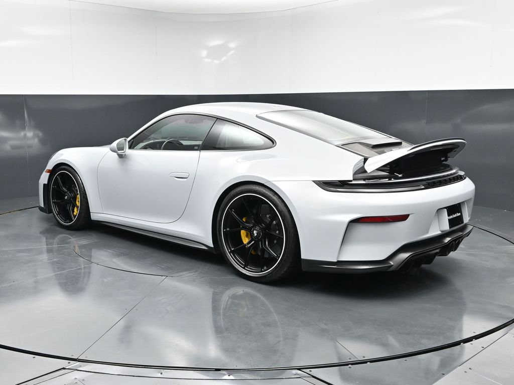 Certified 2025 Porsche 911 GT3 RWD image 3