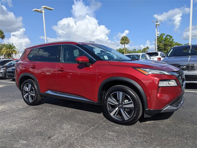 Used 2023 Nissan Rogue SL w/ SL Premium Package image 1