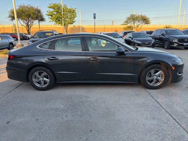 Used 2023 Hyundai Sonata SE w/ Preferred Accessory Package FWD image 3
