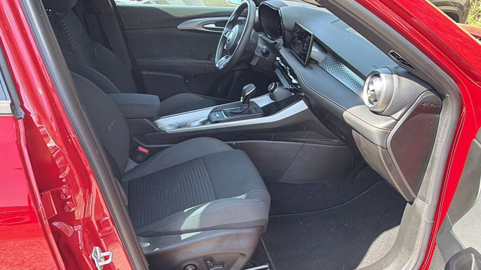 Used 2025 Alfa Romeo Tonale image 18