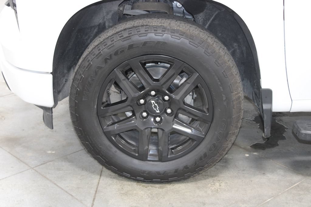 Used 2024 Chevrolet Silverado 1500 RST w/ Convenience Package II AWD/4WD image 20
