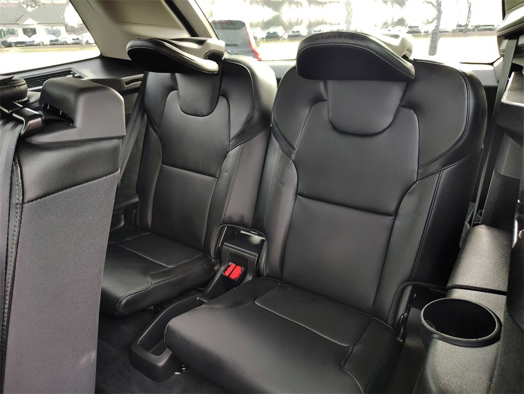Certified 2023 Volvo XC90 B5 Core w/ Protection Package Premier image 31