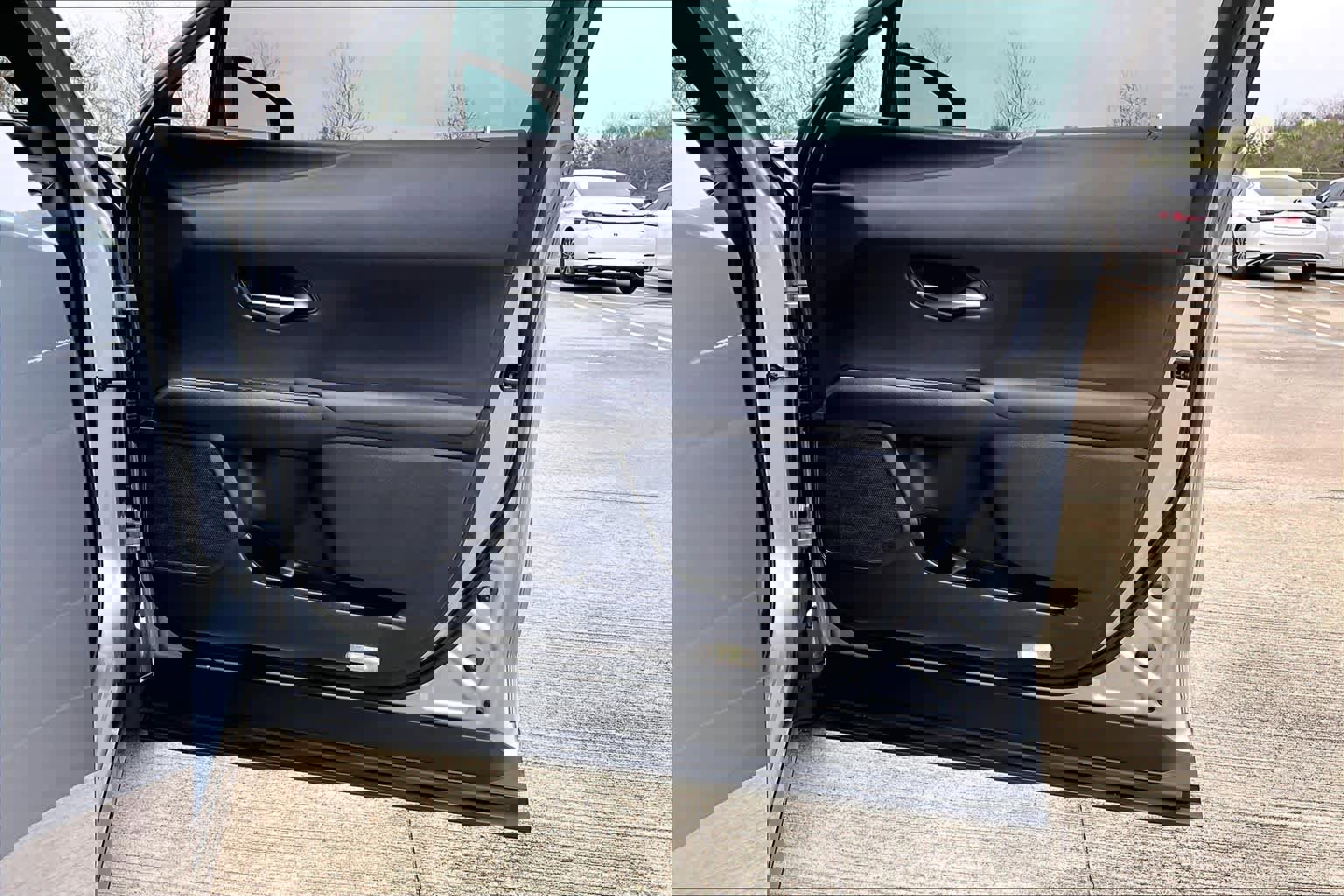 Used 2025 Lexus UX 300h FWD image 23