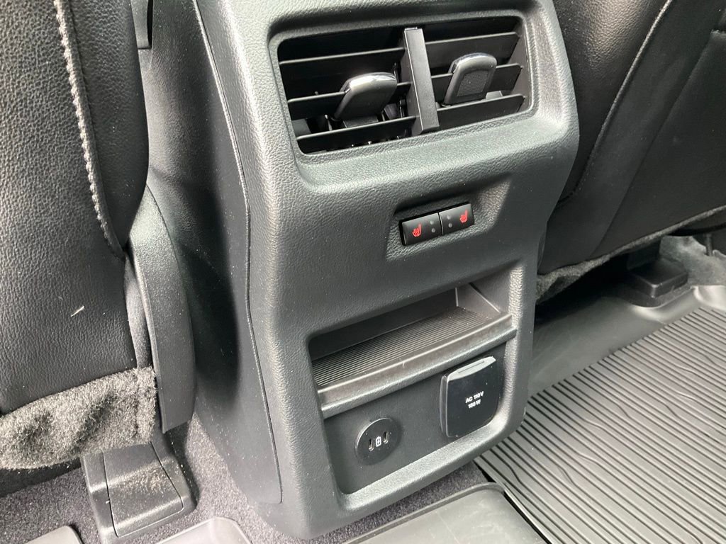 Used 2023 Ford Edge Titanium w/ Equipment Group 301A AWD/4WD image 17