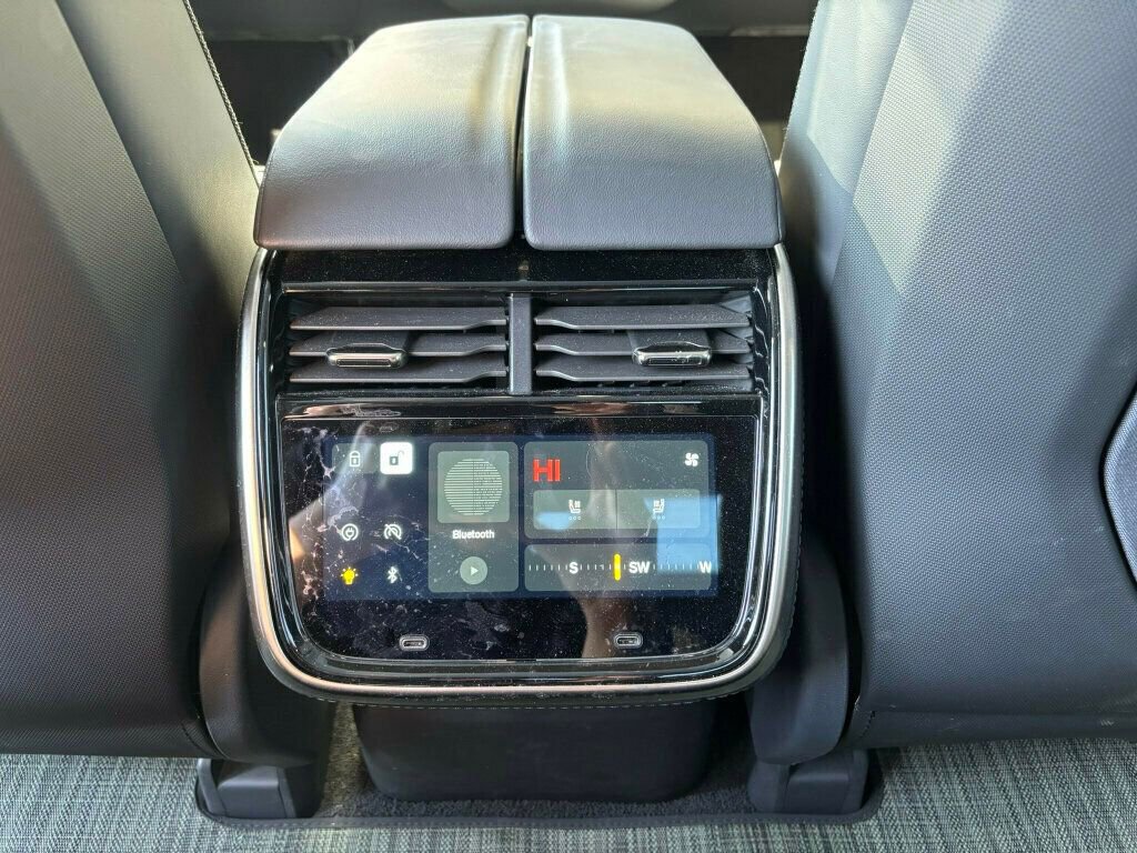 Used 2022 Rivian R1T Launch Edition image 22