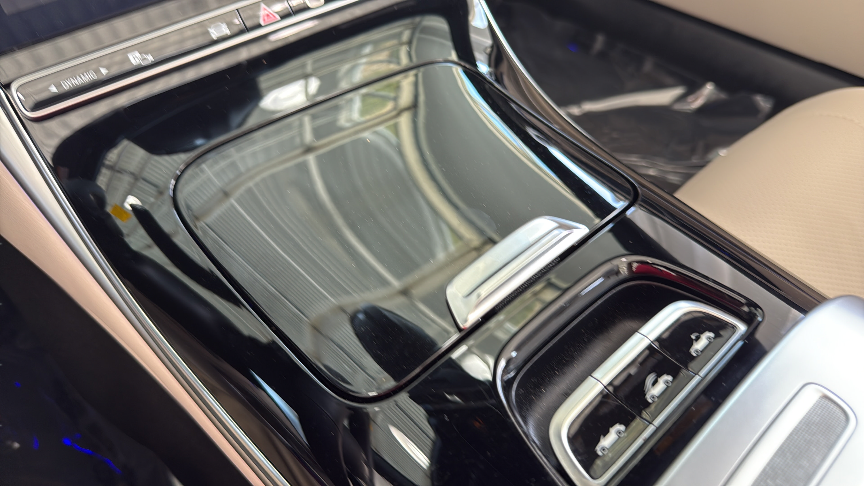 Certified 2026 Mercedes-Benz CLE 300 4MATIC Cabriolet image 33