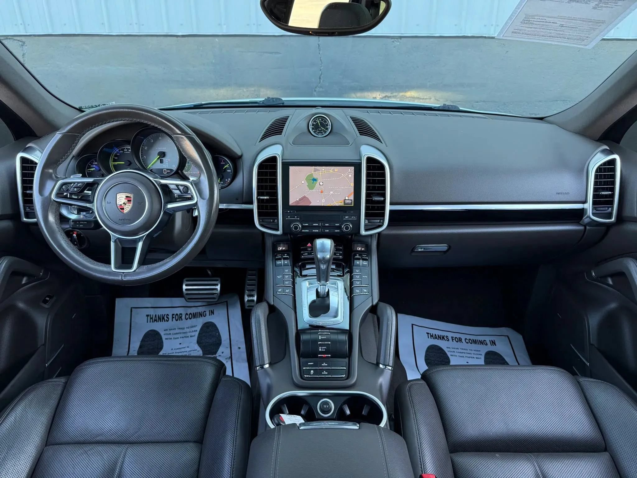 Used 2017 Porsche Cayenne S AWD/4WD image 30