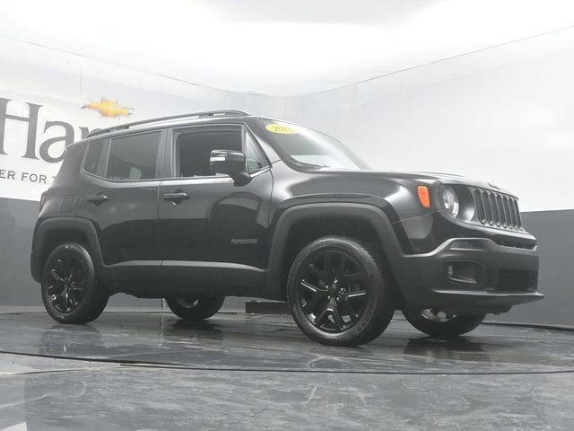 Used 2018 Jeep Renegade Altitude w/ UConnect 8.4 Nav Group AWD/4WD image 2