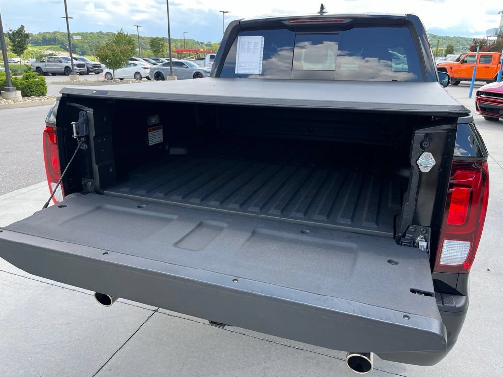 Used 2025 Honda Ridgeline Black Edition image 22