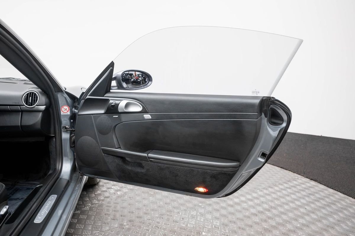Used 2006 Porsche Cayman S image 11