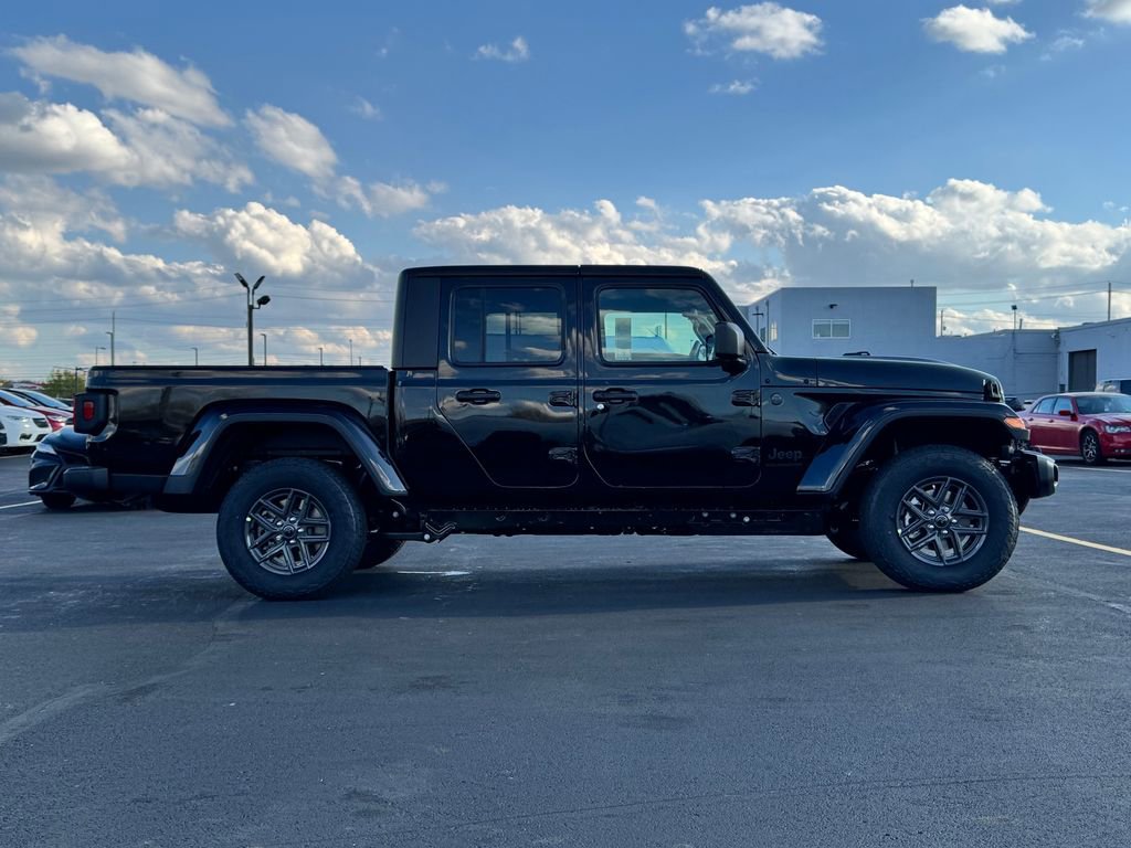 New 2026 Jeep Gladiator Sport AWD/4WD image 8