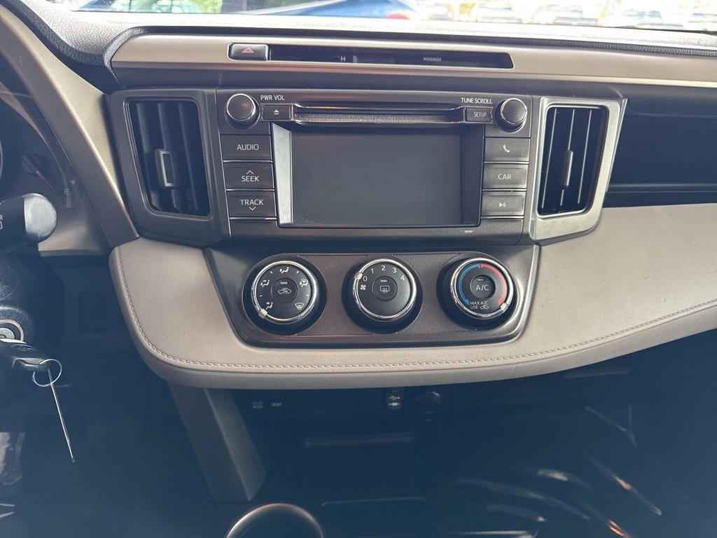 Used 2013 Toyota RAV4 LE image 12