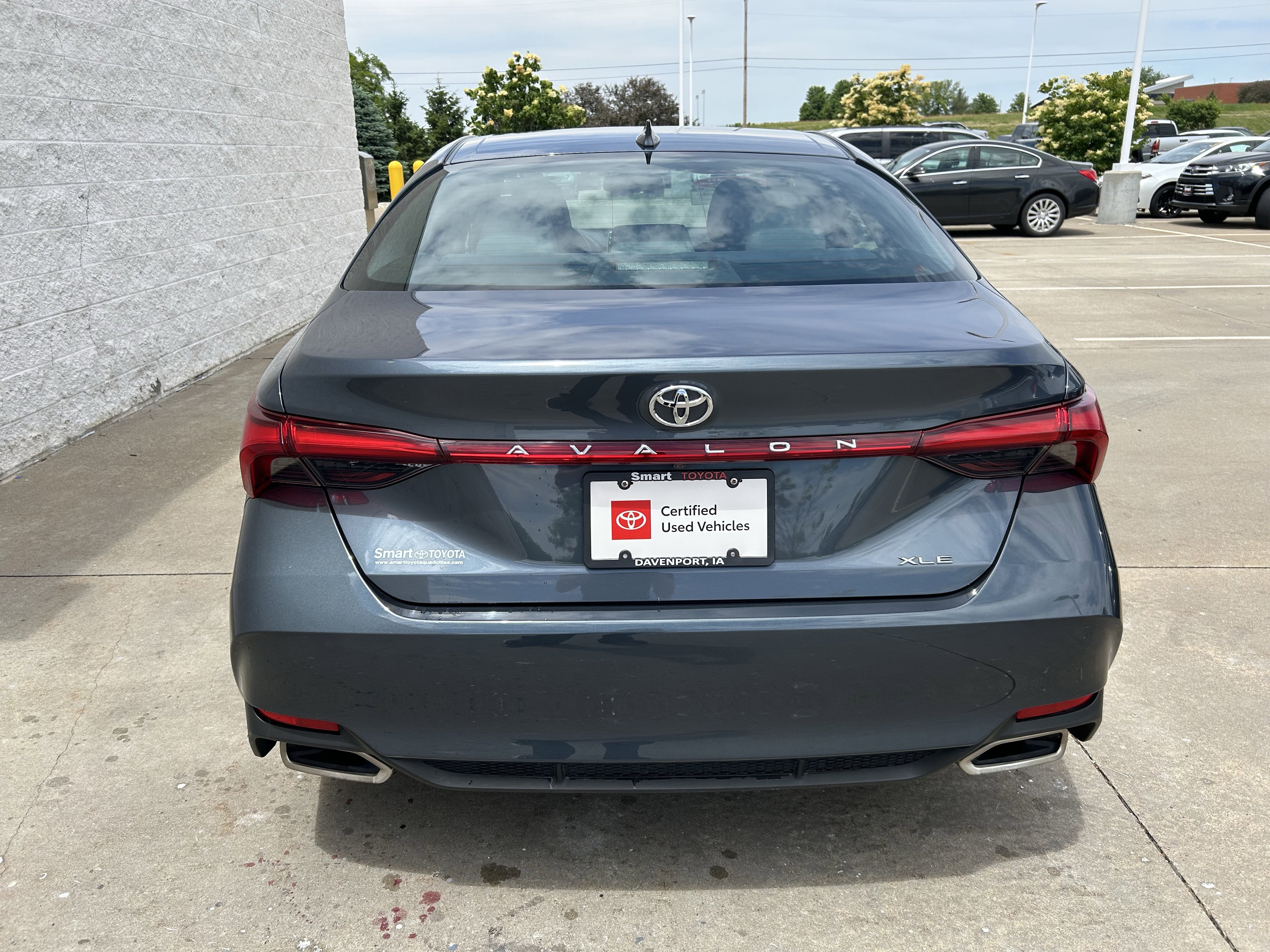 Certified 2019 Toyota Avalon XLE w/ Moonroof Package FWD image 5