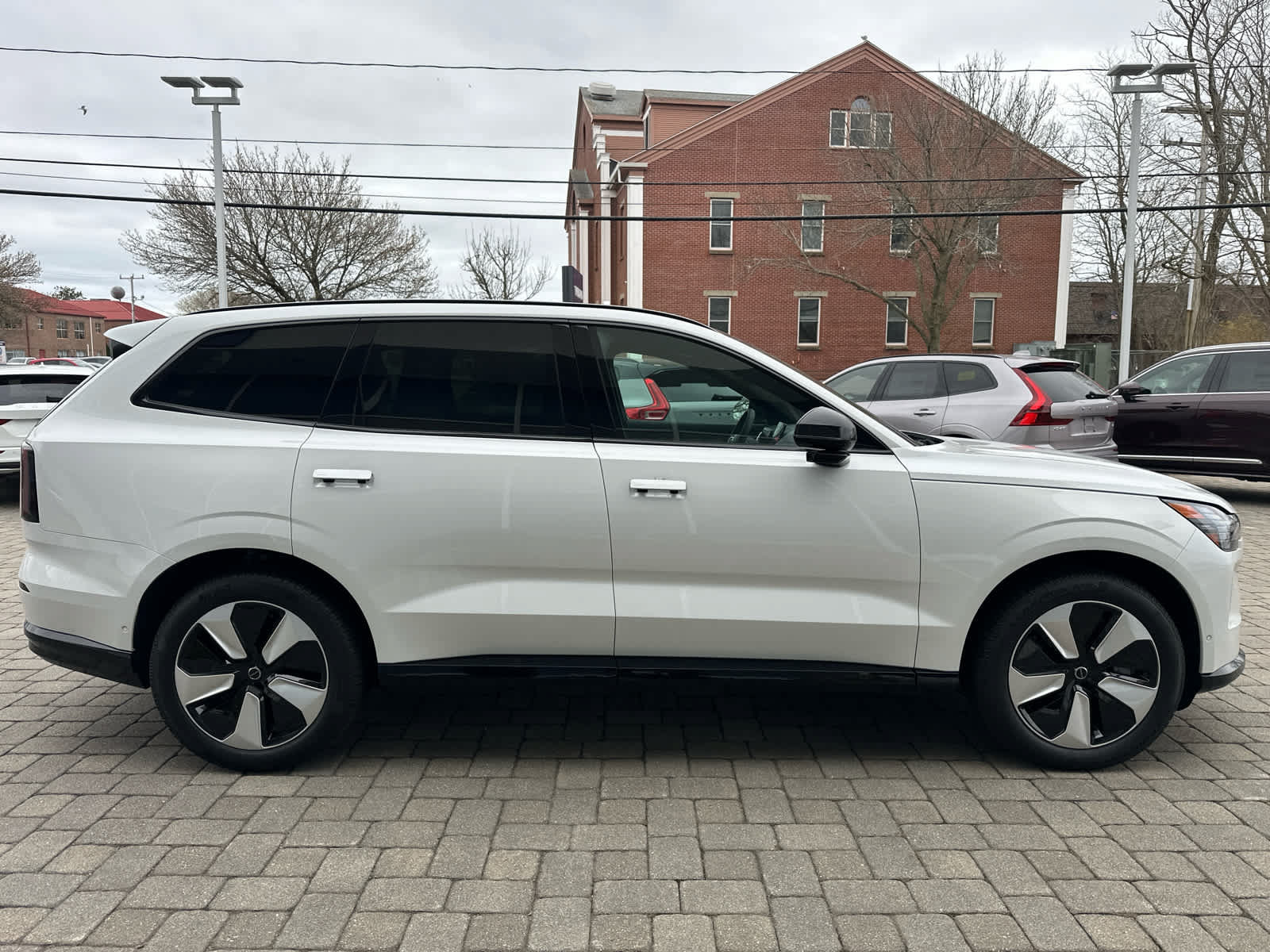 New 2026 Volvo EX90 Plus AWD/4WD image 52