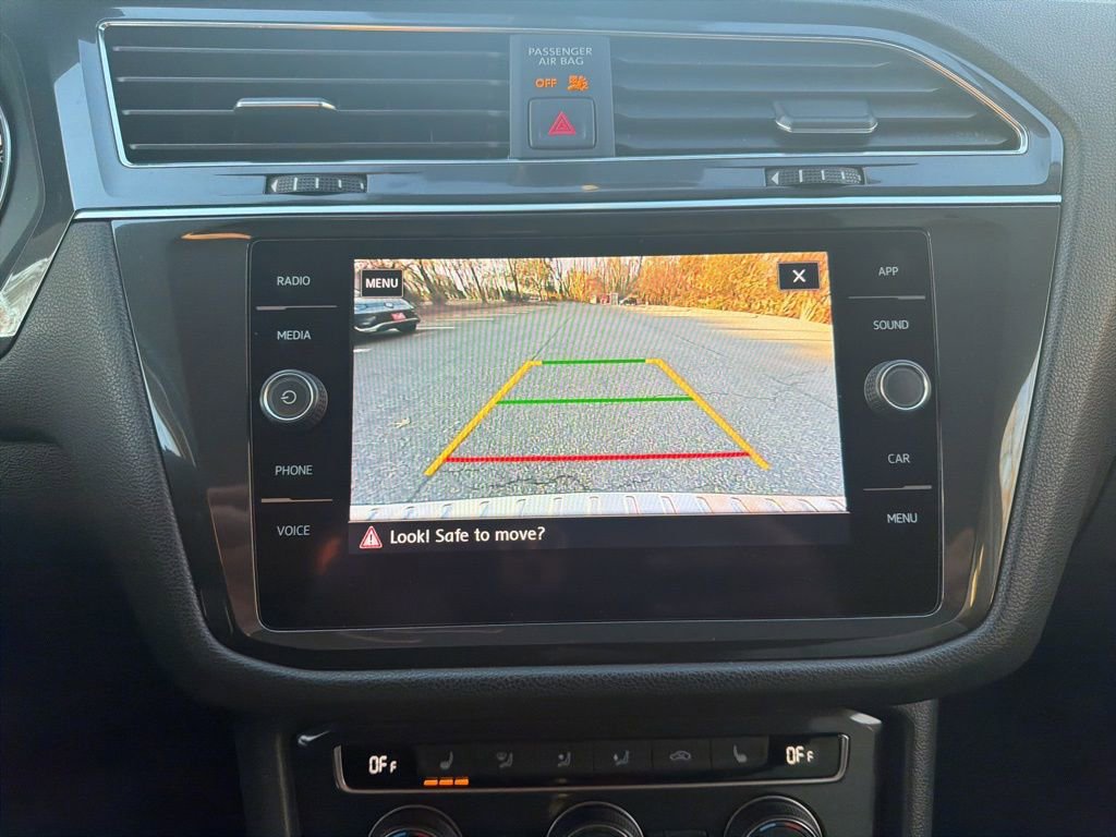 Used 2019 Volkswagen Tiguan S image 11