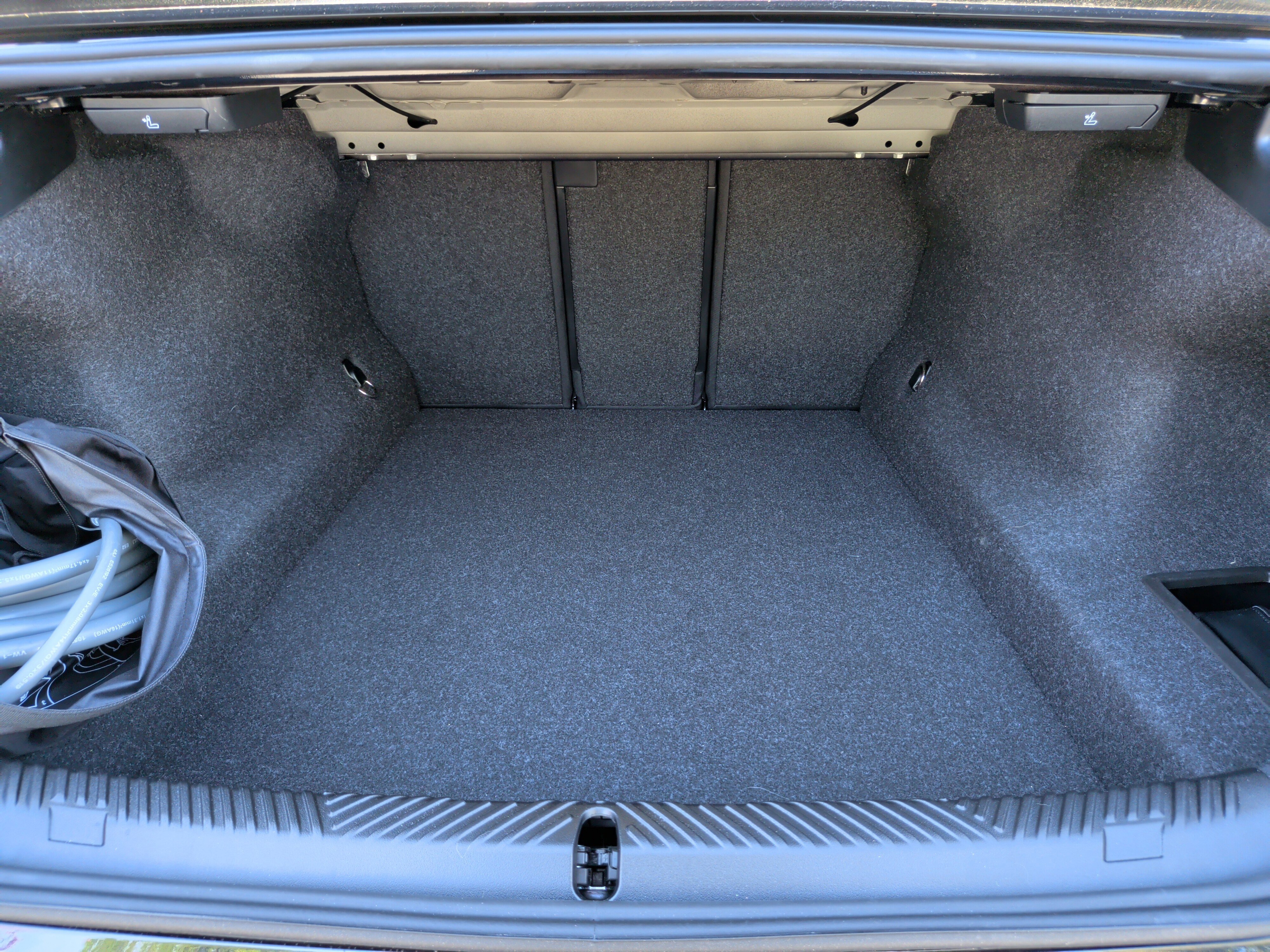 Certified 2025 BMW 550e xDrive 550e xDrive w/ Premium Package image 43