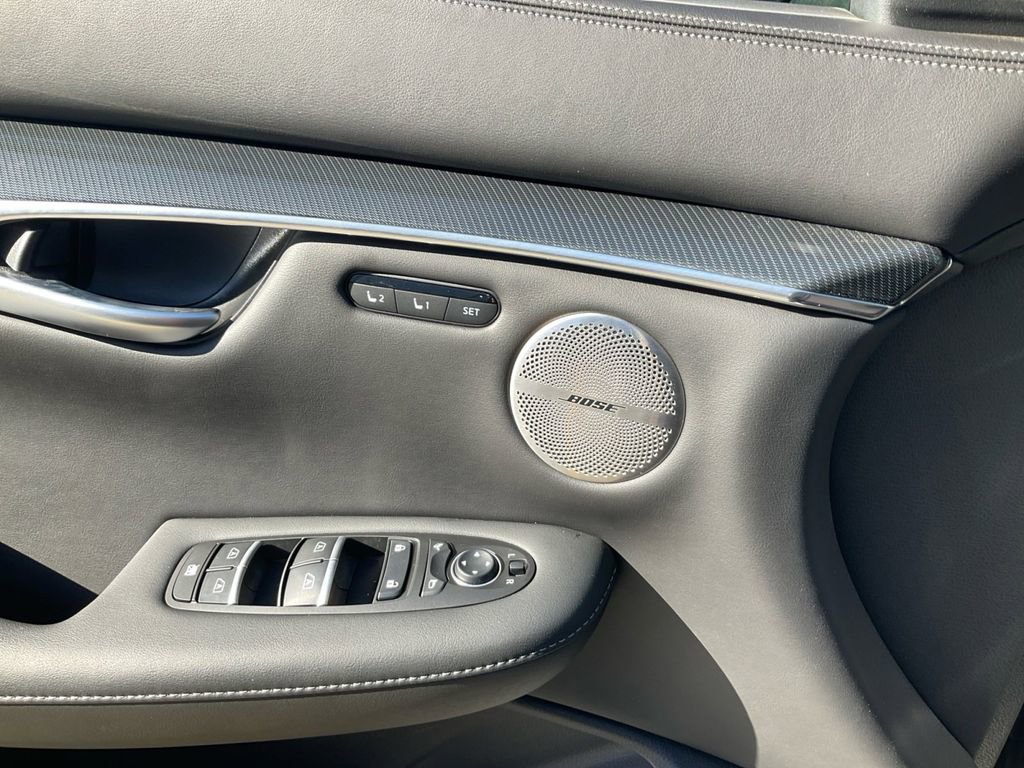 Used 2025 INFINITI QX50 Sport image 14