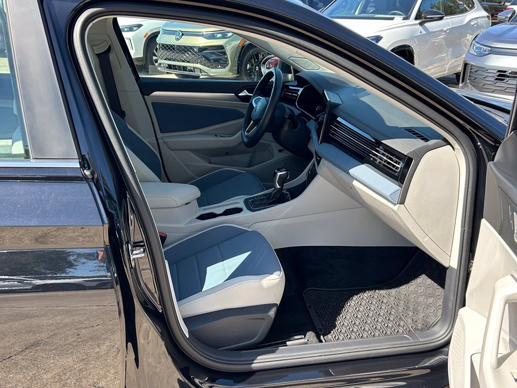 Certified 2026 Volkswagen Jetta SE FWD image 35