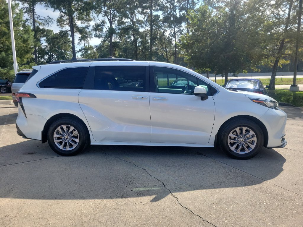 Used 2022 Toyota Sienna XLE FWD image 8