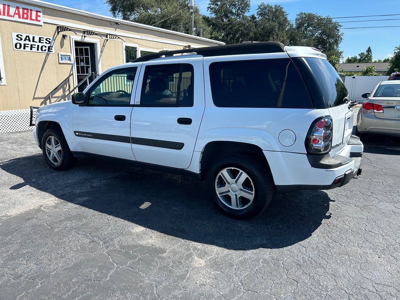 Used 2004 Chevrolet TrailBlazer 4WD w/ LS Preferred Equipment Group image 7