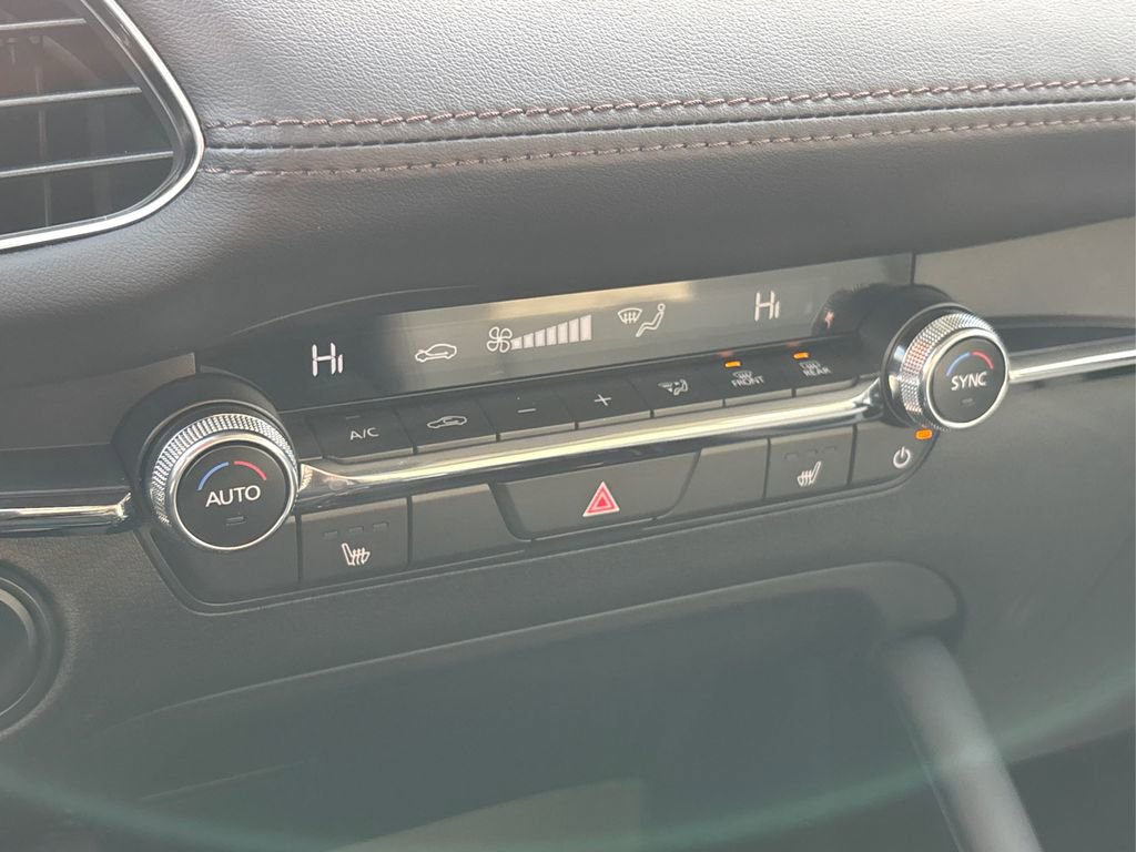 Used 2025 MAZDA MAZDA3 s image 28