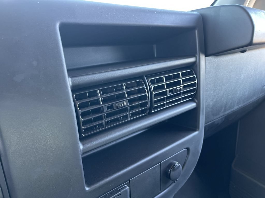 New 2025 GMC Savana 2500 Extended w/ Driver Convenience Package RWD image 21