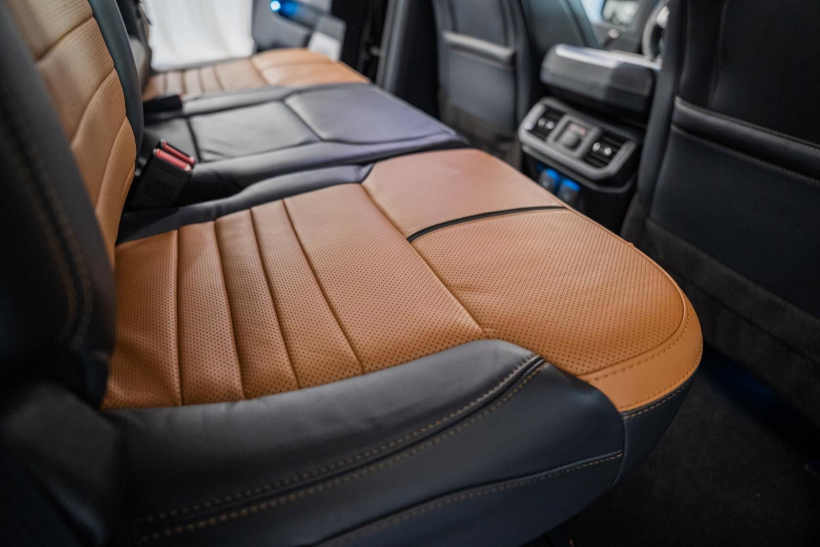 Certified 2022 Ford F150 Platinum w/ Equipment Group 701A High image 44