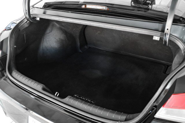 Used 2021 Hyundai Elantra SE w/ Cargo Package image 48