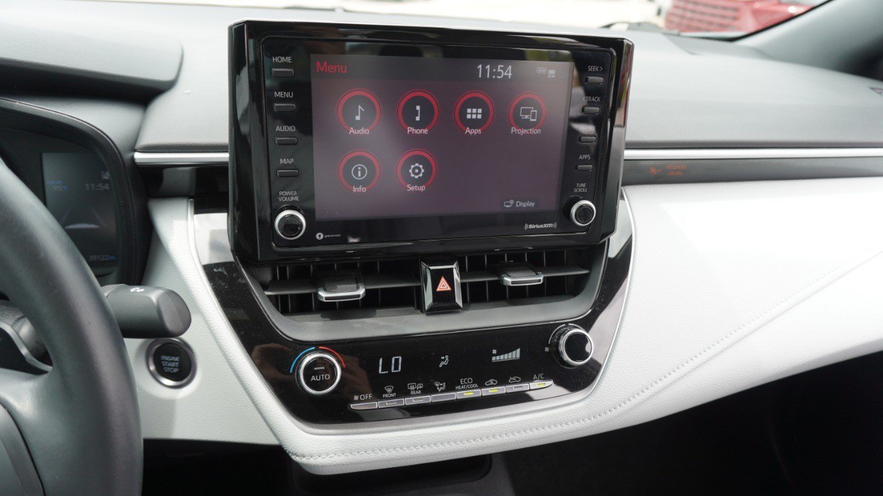 Used 2022 Toyota Corolla SE FWD image 16