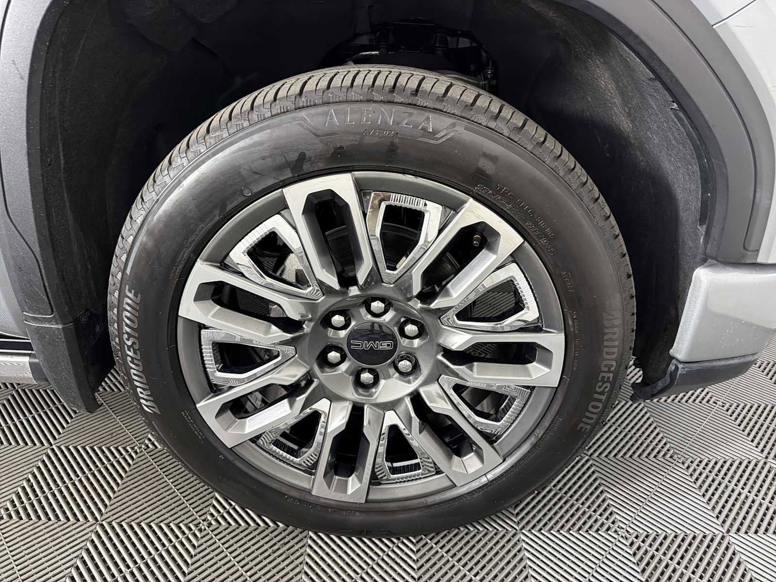 Used 2025 GMC Sierra 1500 Denali Ultimate AWD/4WD image 11