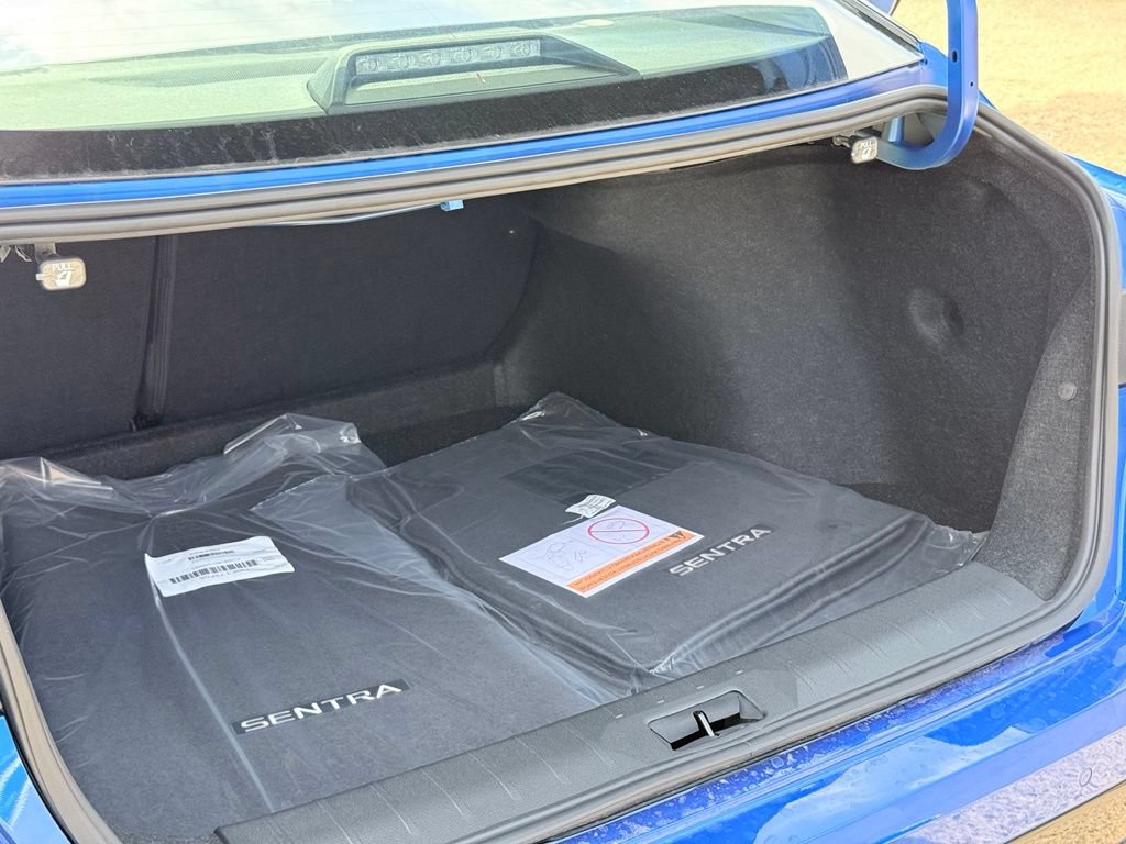 New 2026 Nissan Sentra SR w/ SR Premium Package FWD image 27