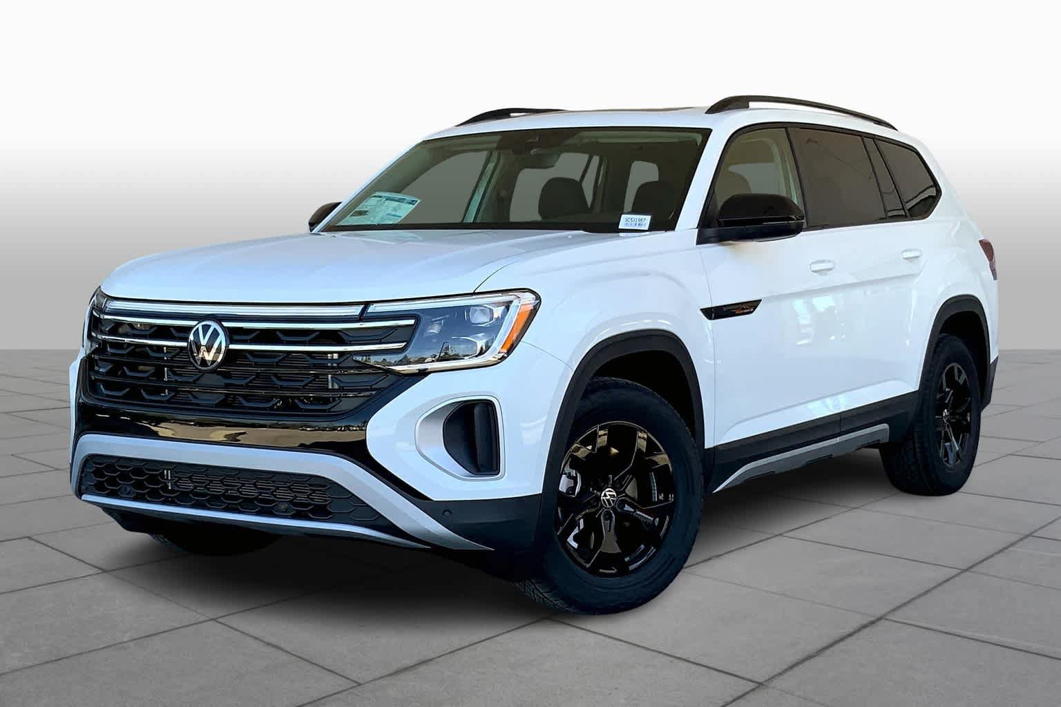 Used 2025 Volkswagen Atlas Peak Edition SE AWD/4WD image 1
