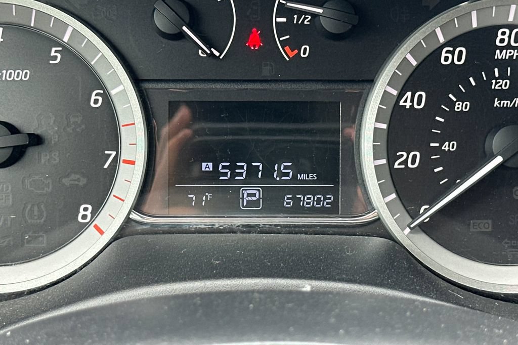 Used 2014 Nissan Sentra SV FWD image 25