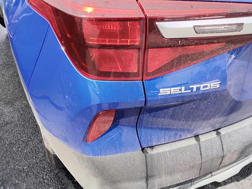 Used 2023 Kia Seltos LX image 12