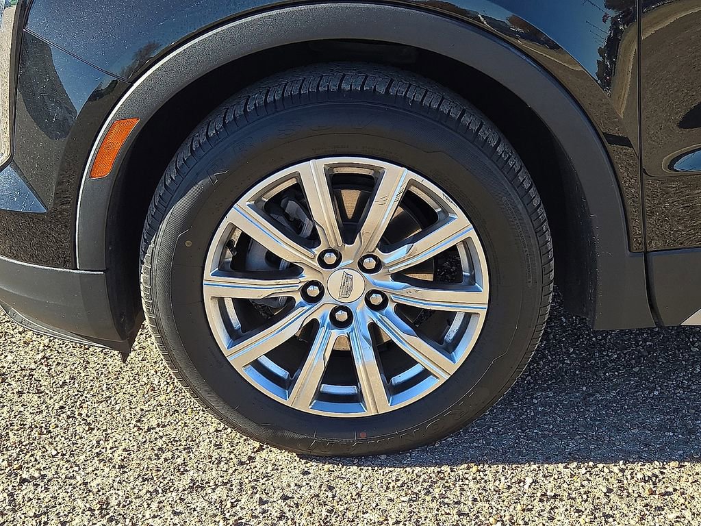 Used 2023 Cadillac XT4 Premium Luxury image 11