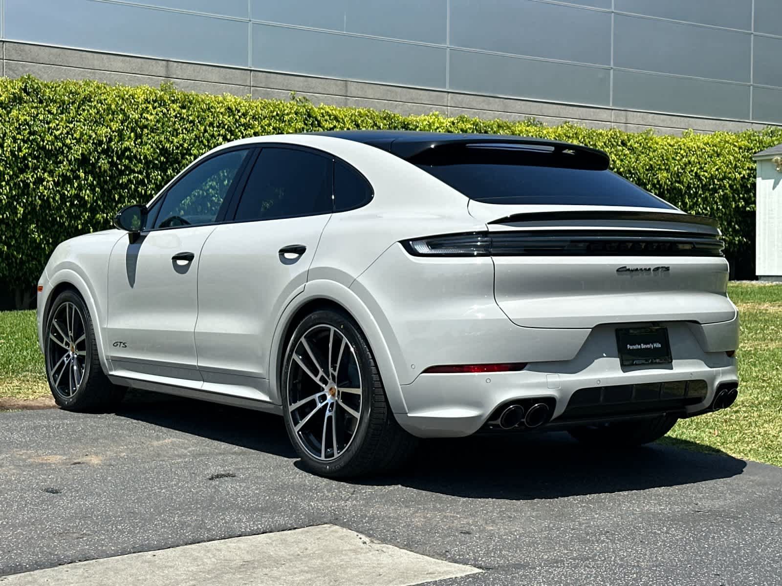 New 2026 Porsche Cayenne GTS AWD/4WD image 3