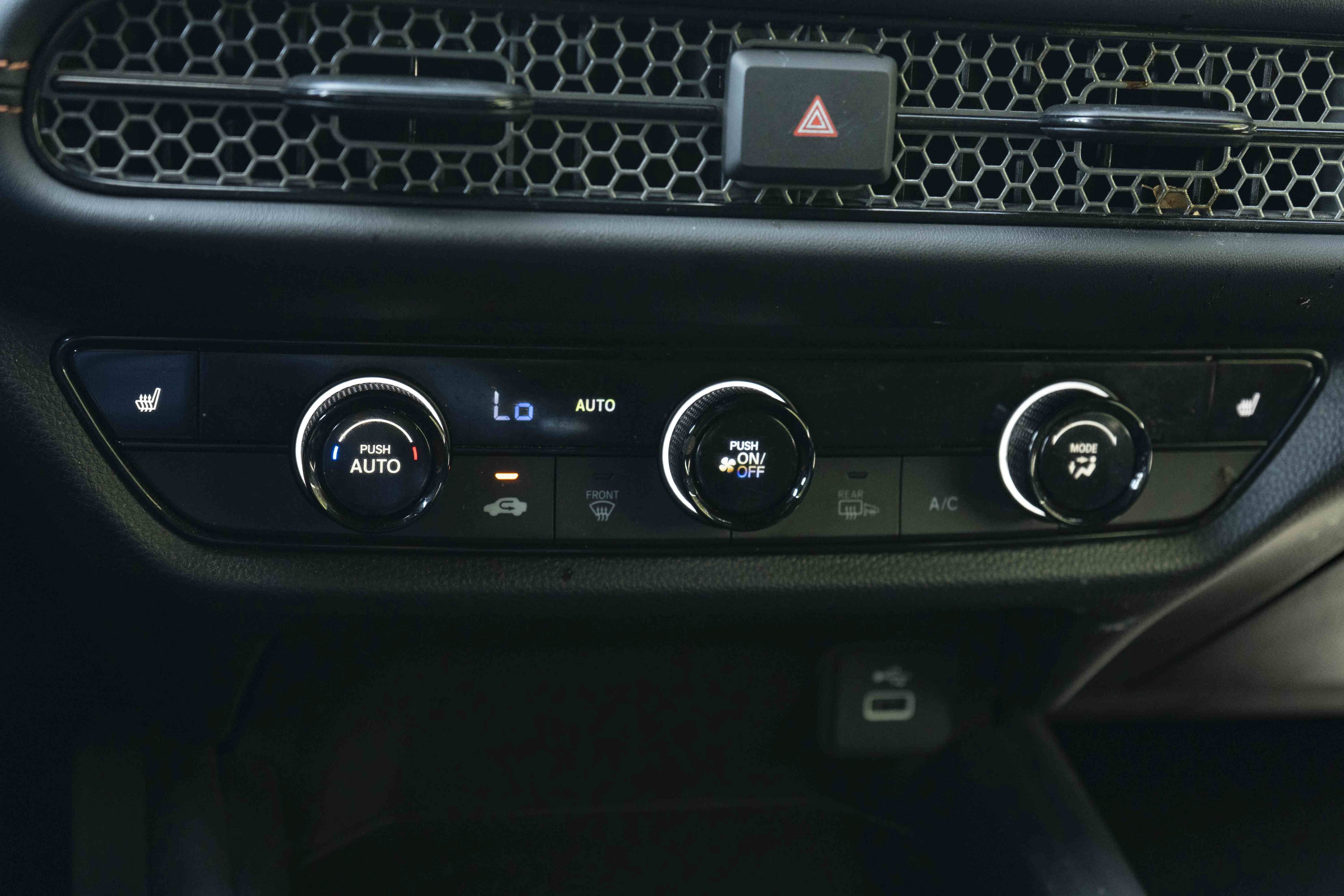 Certified 2025 Honda HR-V Sport image 32