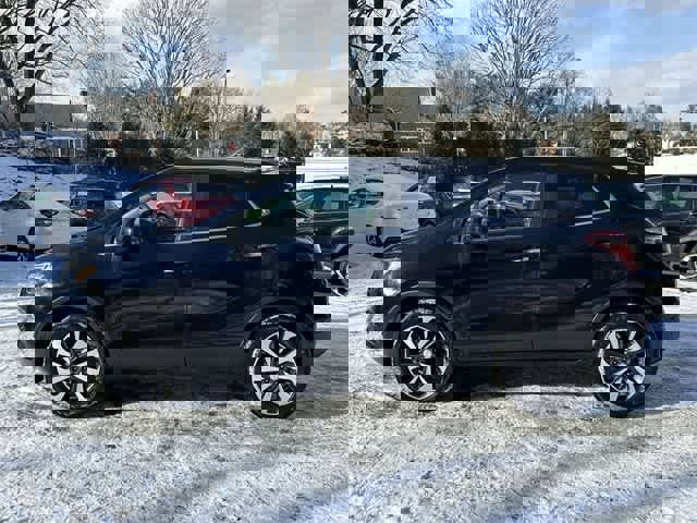 Used 2021 Buick Encore Preferred image 2