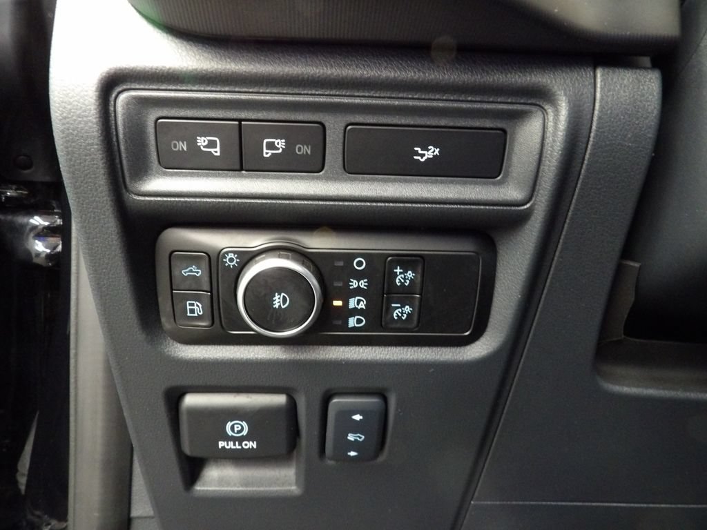 Used 2024 Ford F150 Lariat AWD/4WD image 48