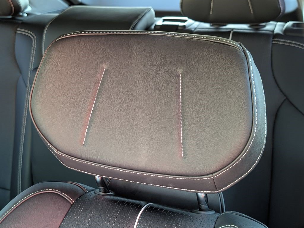 Certified 2025 Cadillac Optiq Sport 2 w/ LPO, Floor Liner Package AWD/4WD image 15