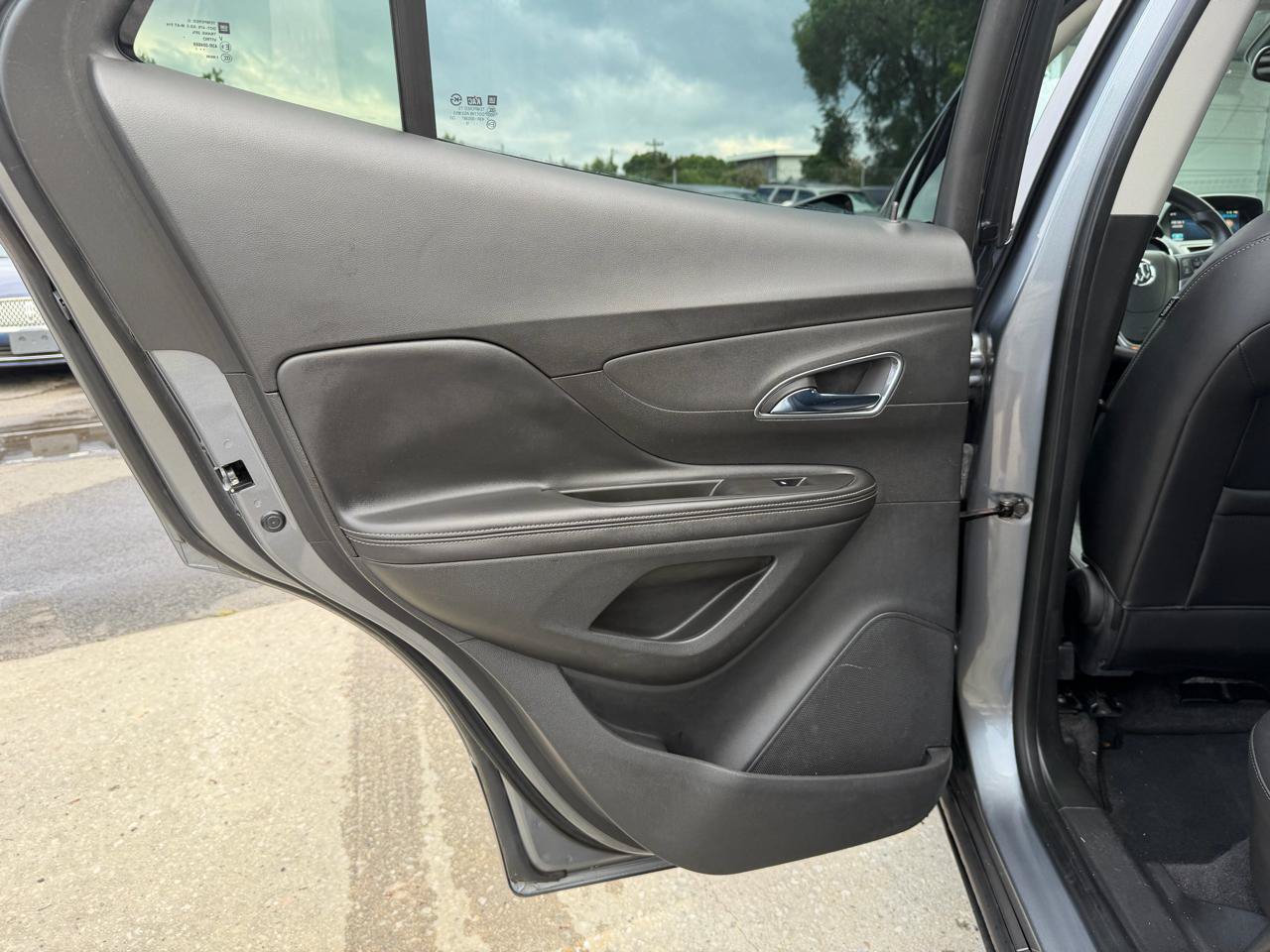 Used 2014 Buick Encore Convenience FWD image 21