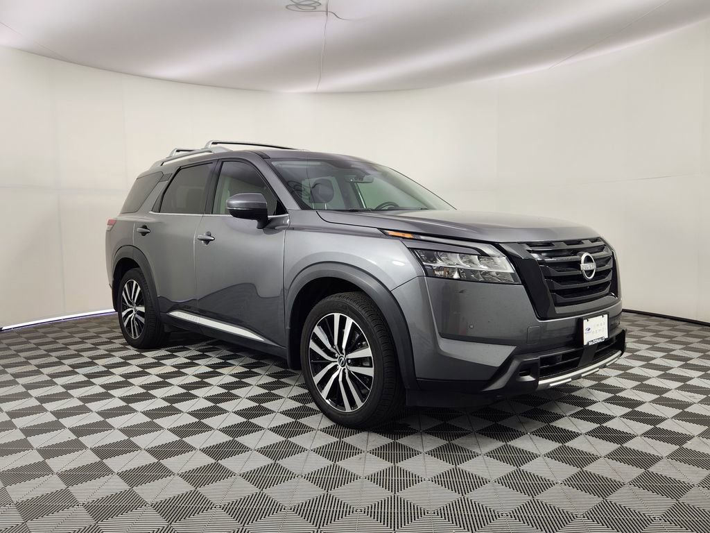 Used 2023 Nissan Pathfinder Platinum AWD/4WD image 6