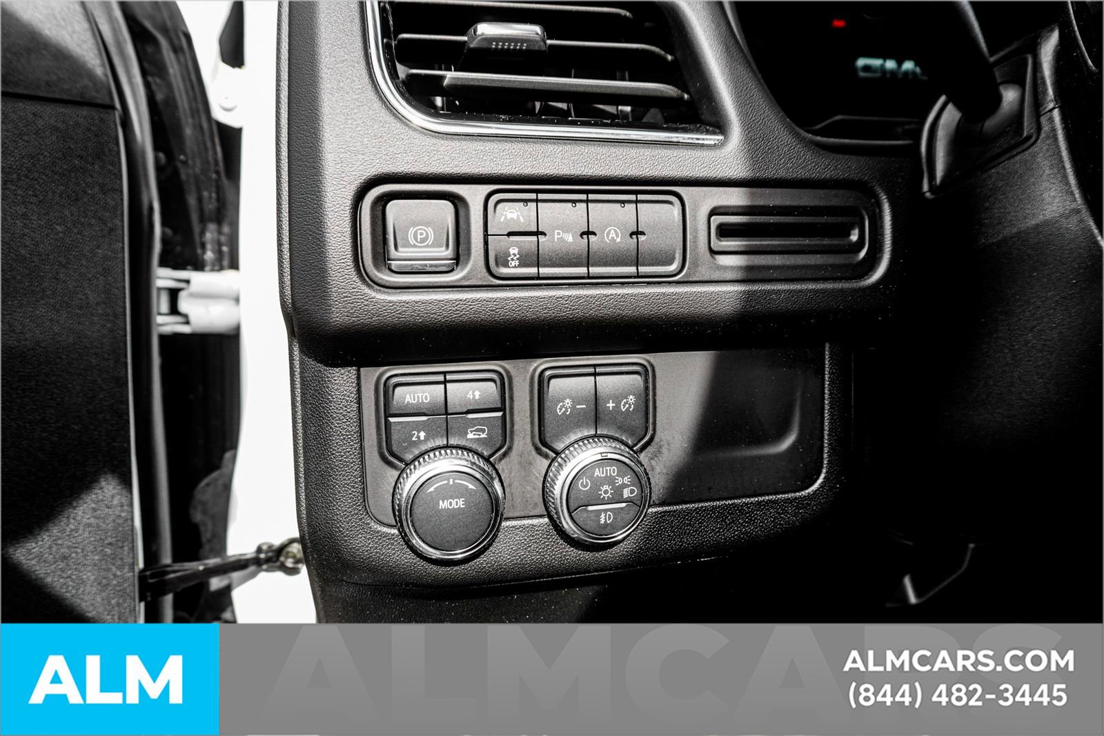 Used 2024 GMC Yukon SLE w/ LPO, Floor Liner Package image 35